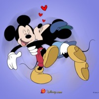 Mickey & Minnie Kissing